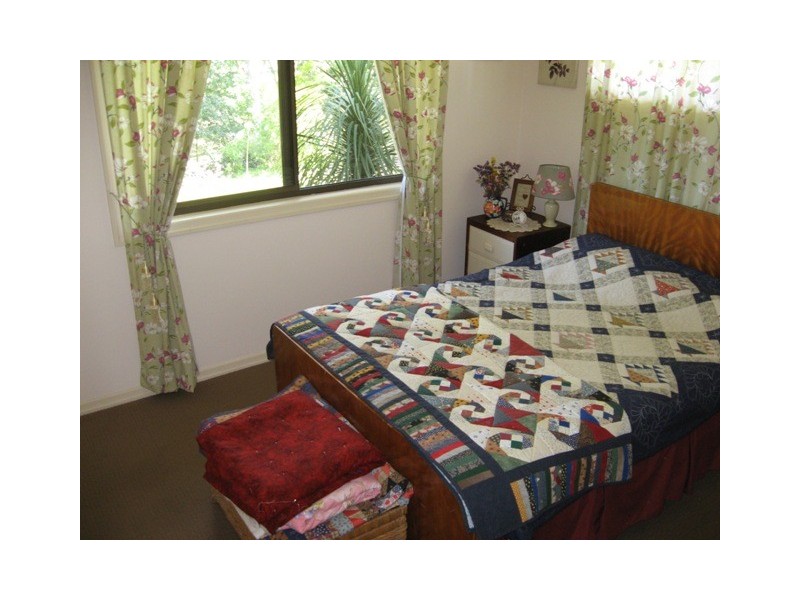 99 Groundwater Rd, Southside QLD 4570