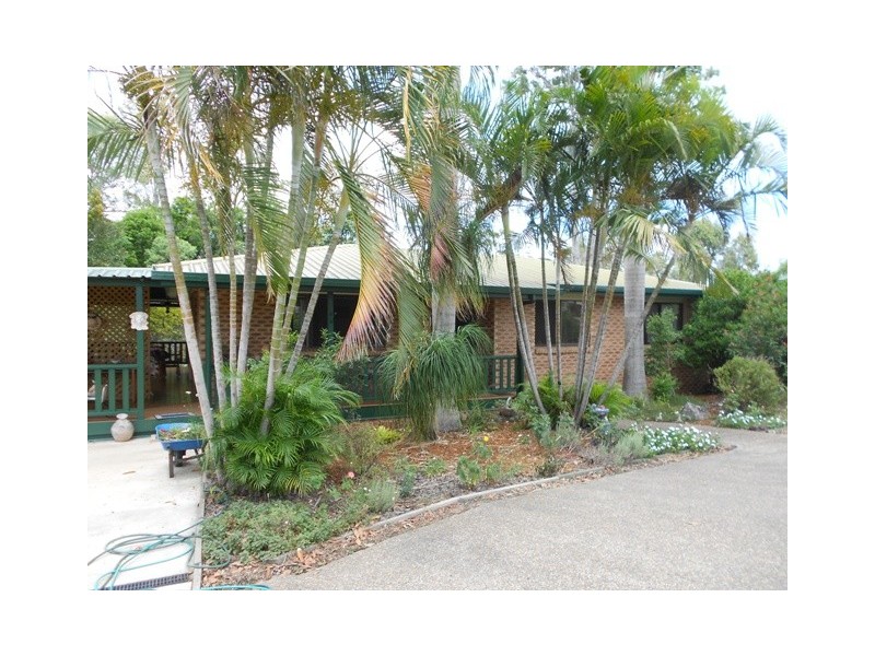 99 Groundwater Rd, Southside QLD 4570