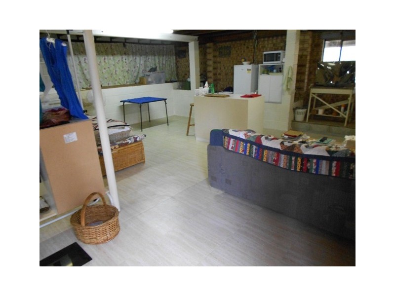 99 Groundwater Rd, Southside QLD 4570