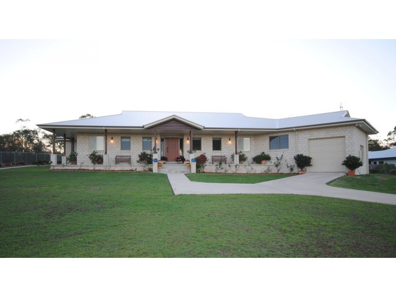 17 Azure Ave., Banks Pocket QLD 4570