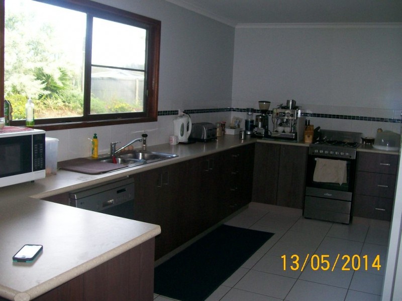 200 Sunshine Road, Wolvi QLD 4570