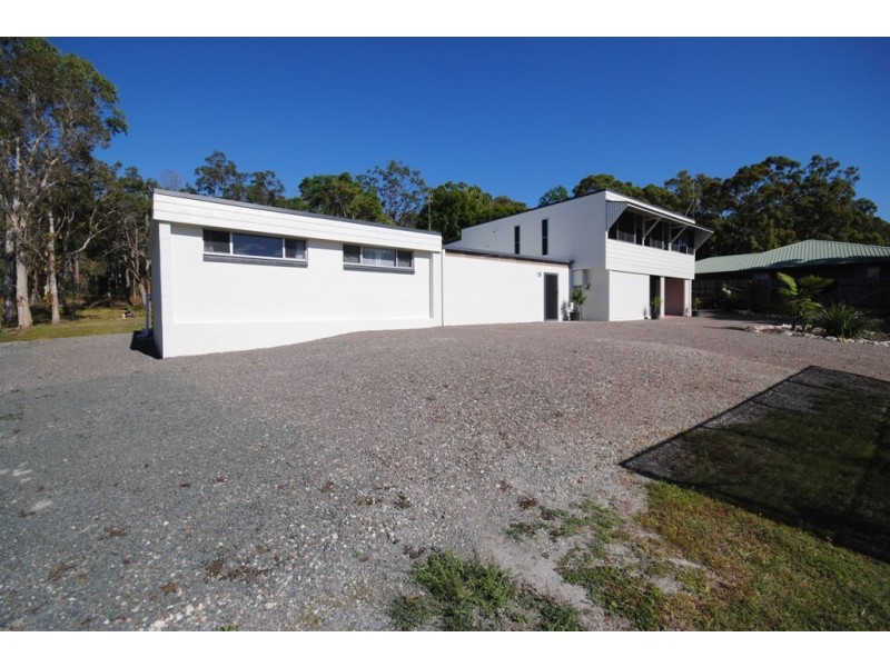 18 Investigator, Cooloola Cove QLD 4580