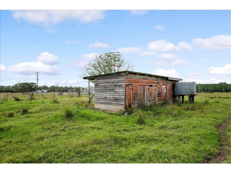 1718 Kin Kin Rd, Wolvi QLD 4570