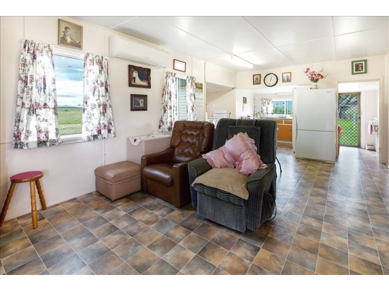 1718 Kin Kin Rd, Wolvi QLD 4570