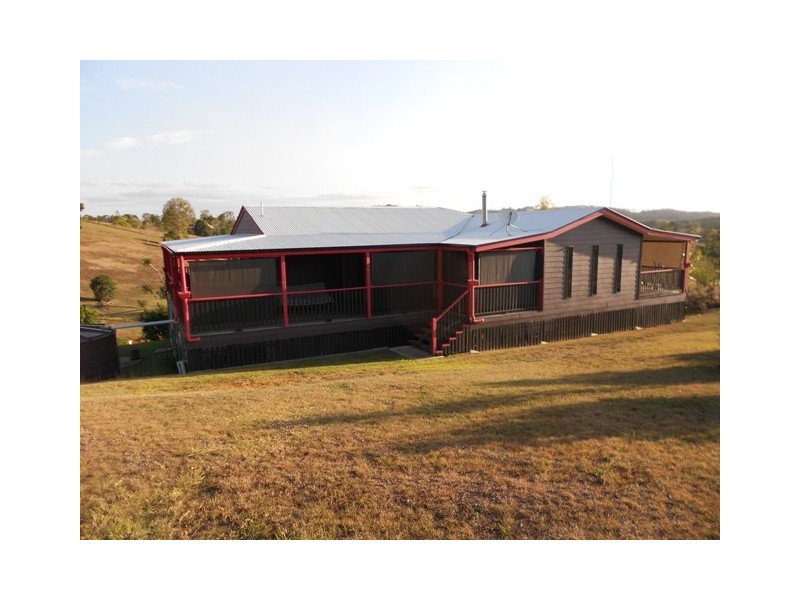 22 Highfield Rd, Chatsworth QLD 4570