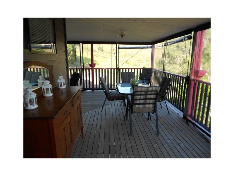 22 Highfield Rd, Chatsworth QLD 4570