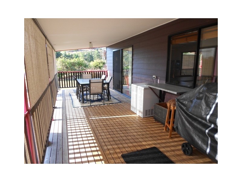 22 Highfield Rd, Chatsworth QLD 4570