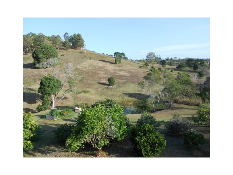 22 Highfield Rd, Chatsworth QLD 4570
