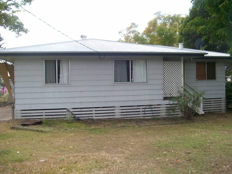 7 Teresa street, Southside QLD 4570