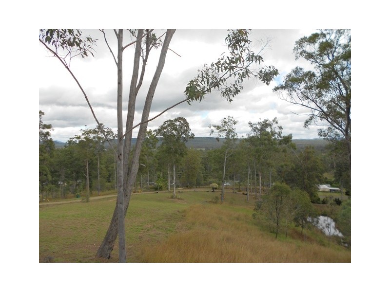 106 Dan Meurant Drive, Curra QLD 4570