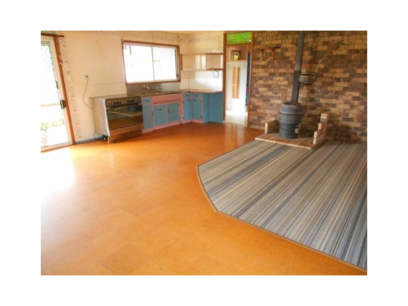 10 Taylor Rd, Veteran QLD 4570