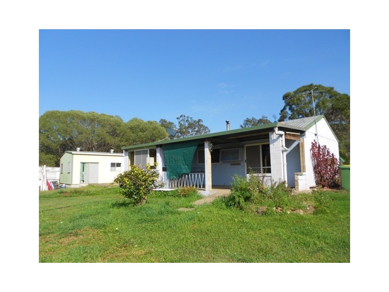 10 Taylor Rd, Veteran QLD 4570