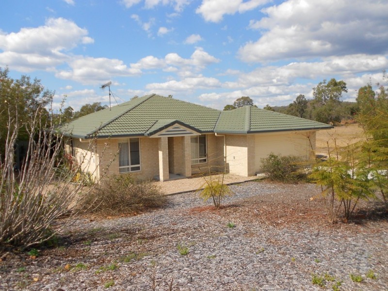 16 Kitt Cres, Kilkivan QLD 4600