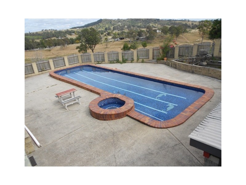 21 Cochrane Rd, Chatsworth QLD 4570