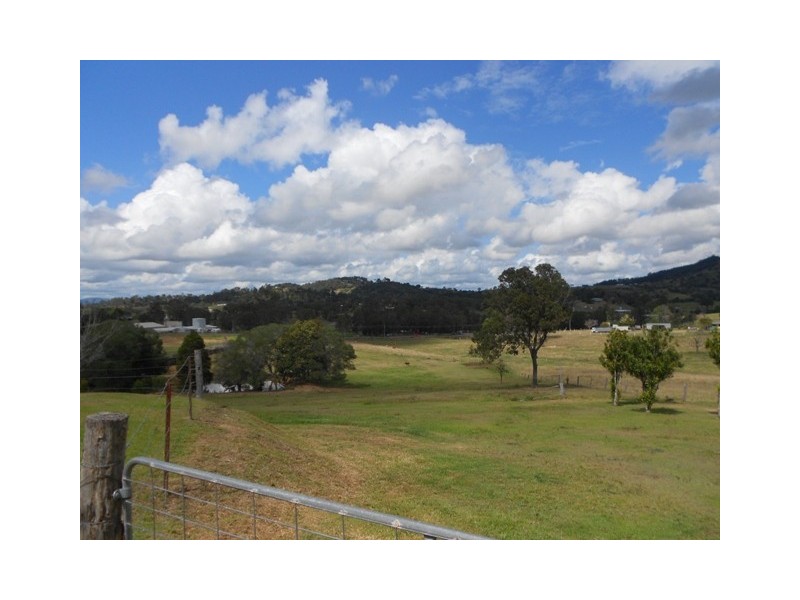 21 Cochrane Rd, Chatsworth QLD 4570