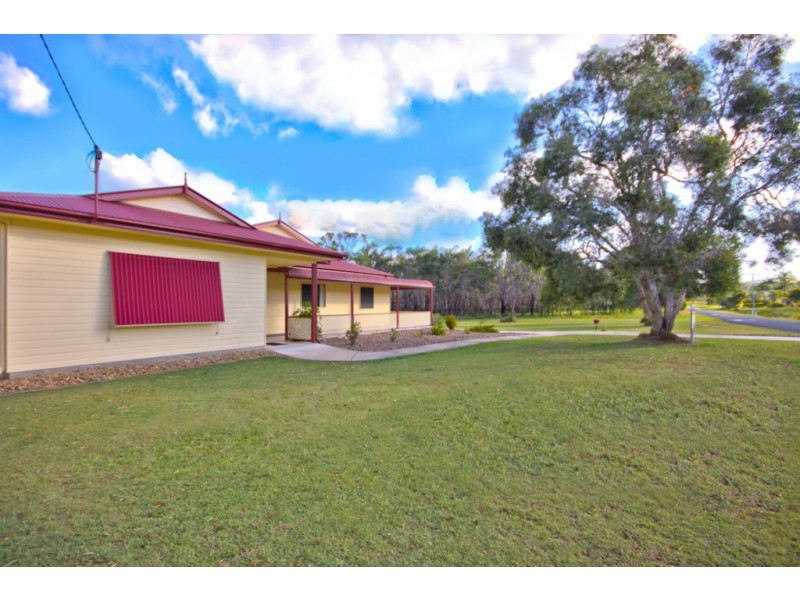 21 Endeavour Drive, Cooloola Cove QLD 4580