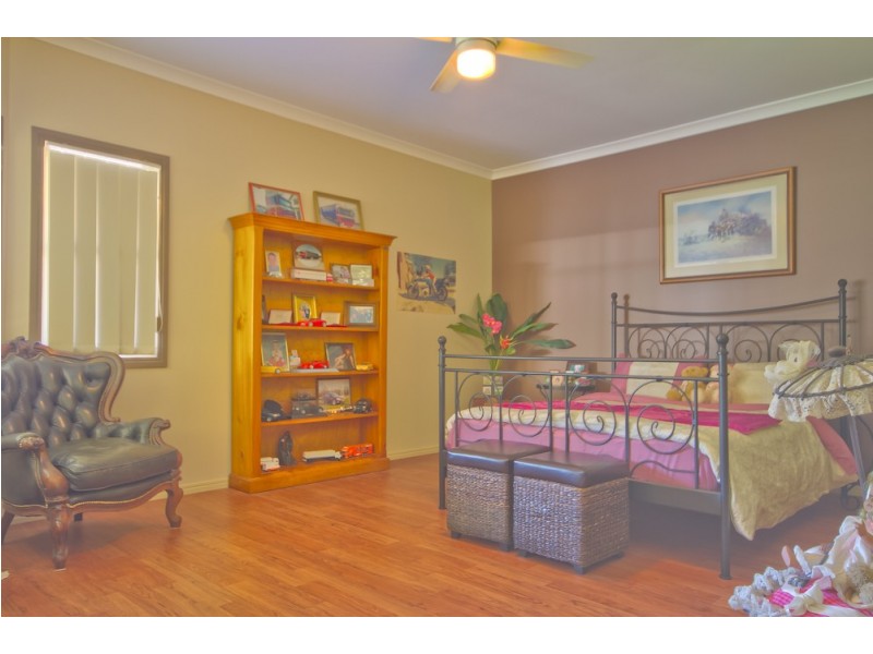 21 Endeavour Drive, Cooloola Cove QLD 4580