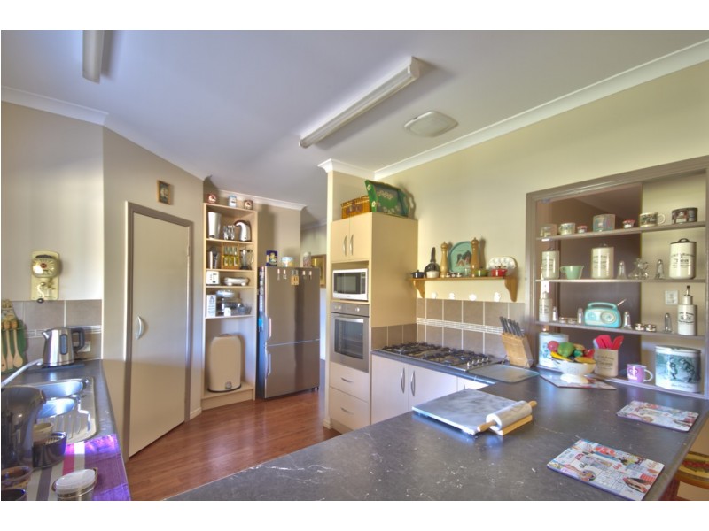 21 Endeavour Drive, Cooloola Cove QLD 4580