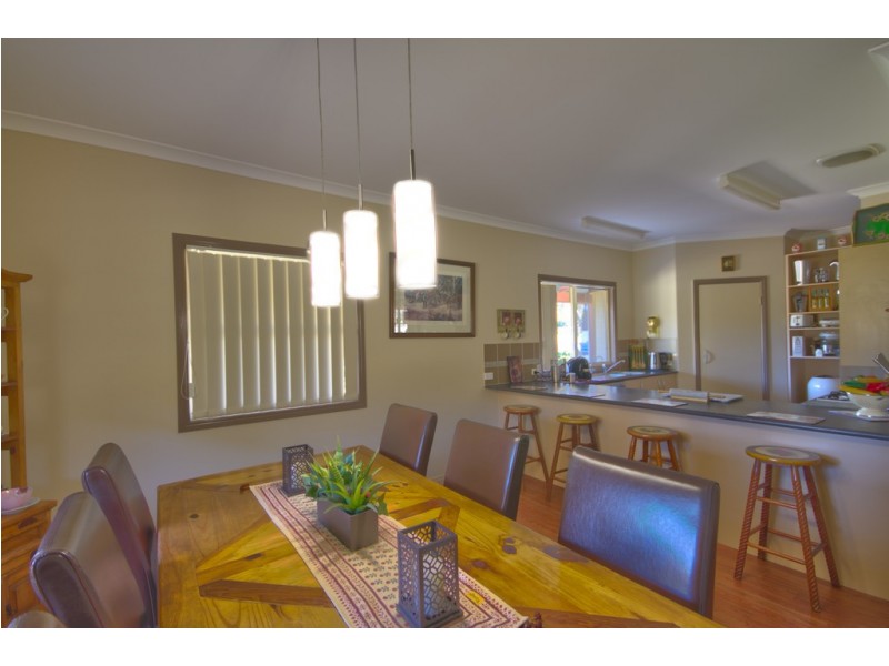 21 Endeavour Drive, Cooloola Cove QLD 4580