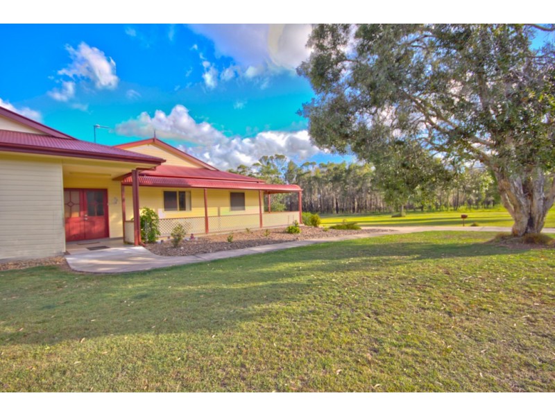 21 Endeavour Drive, Cooloola Cove QLD 4580