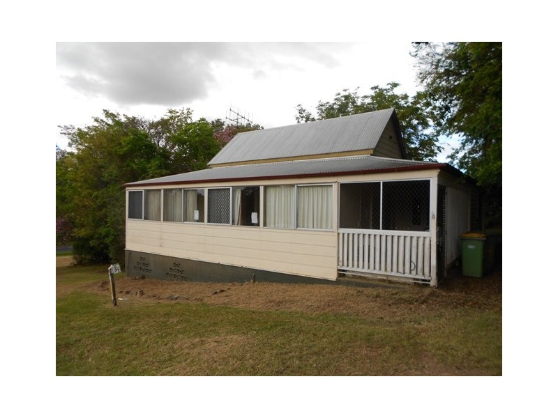 4 Dudley St, Gympie QLD 4570