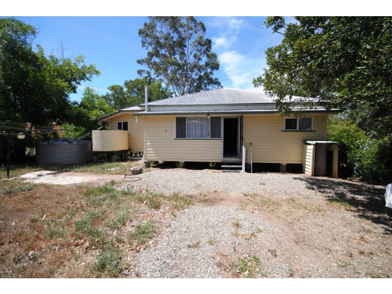 24 Rose St, Kilkivan QLD 4600