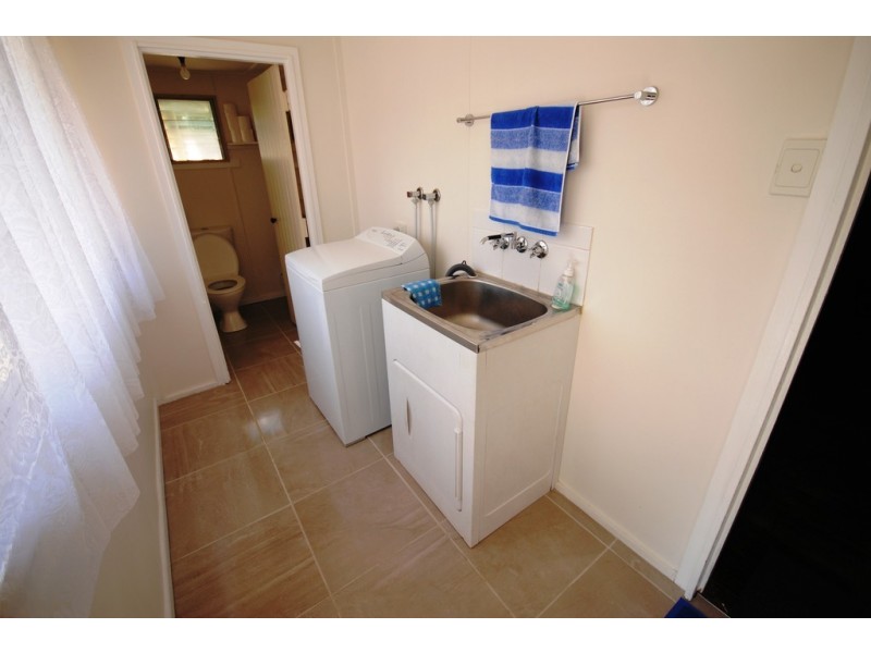 24 Rose St, Kilkivan QLD 4600