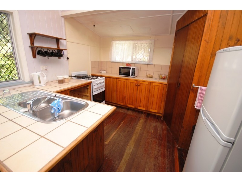 24 Rose St, Kilkivan QLD 4600