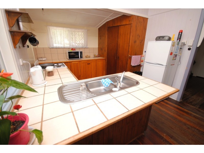 24 Rose St, Kilkivan QLD 4600