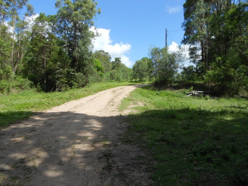 156 Hill rd, Mothar Mountain QLD 4570