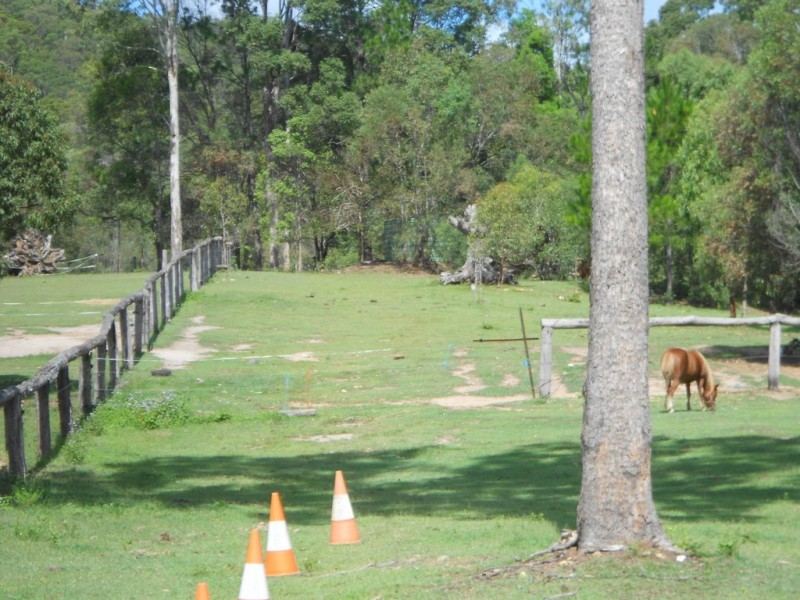 156 Hill rd, Mothar Mountain QLD 4570