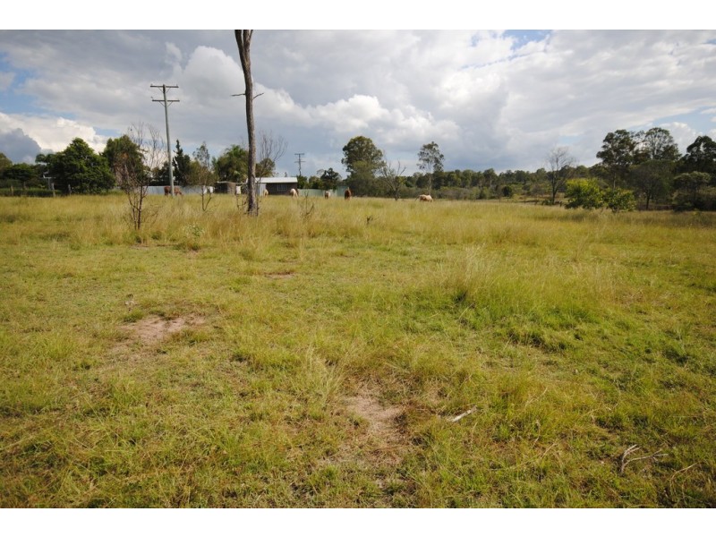 737 Old Gympie, Paterson QLD 4570