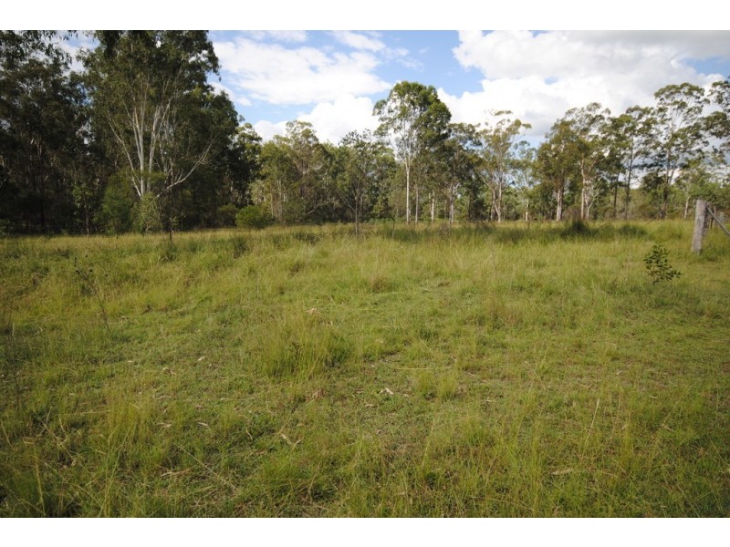 737 Old Gympie, Paterson QLD 4570