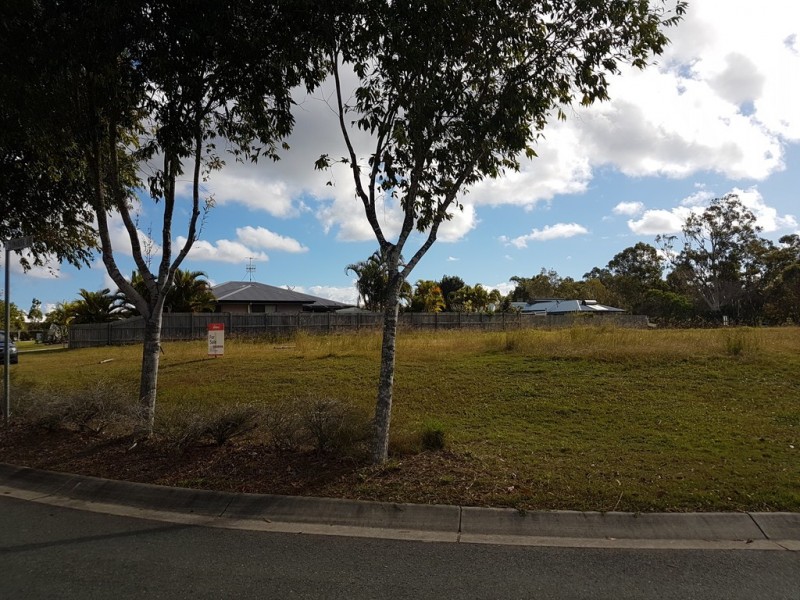 2 Dianella Crct, Cooloola Cove QLD 4580