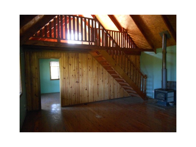 150 old veteran rd, Veteran QLD 4570