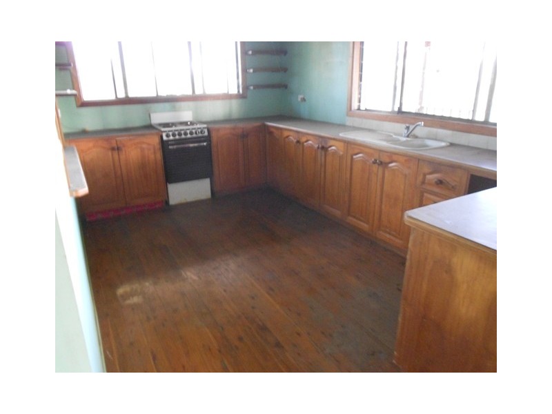 150 old veteran rd, Veteran QLD 4570