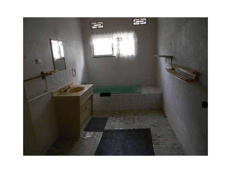 30 Allarado Ct, Tamaree QLD 4570