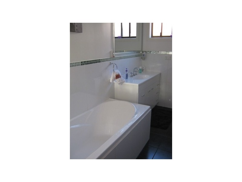Unit 2 / 24  Barr Scott Drive, Lismore Heights NSW 2480