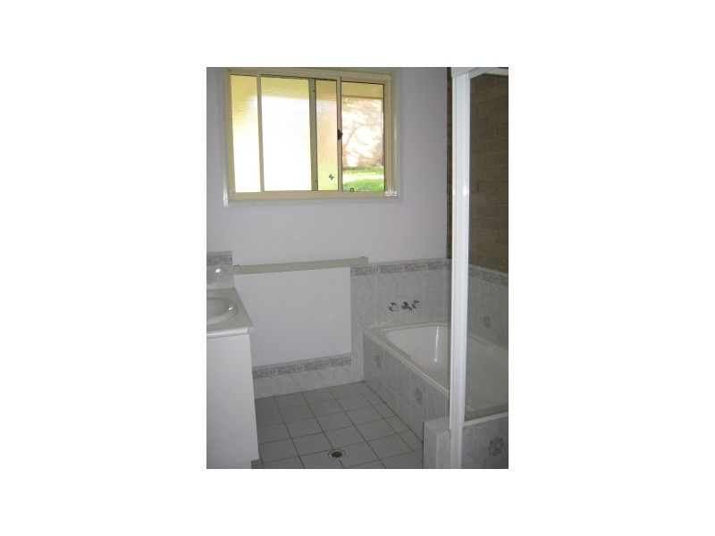 Unit 2 / 5 Parkwalk Drive, Lismore Heights NSW 2480