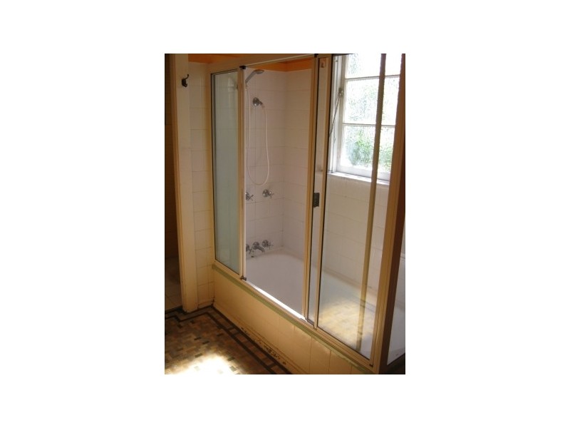 12 Oakley Avenue, East Lismore NSW 2480