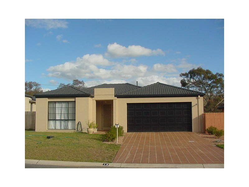 18 Tooroonga Crescent, Jerrabomberra NSW 2619