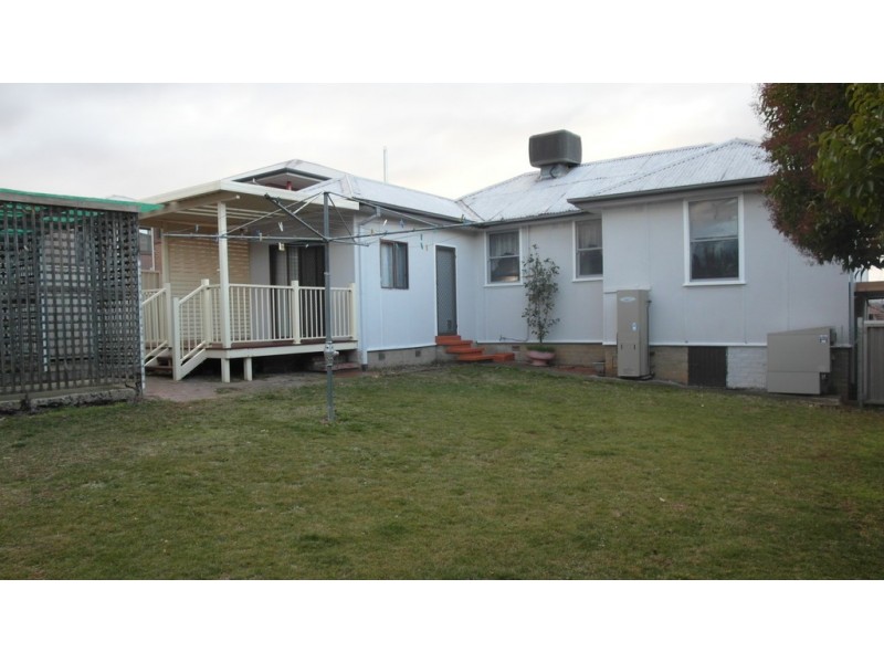 16 Gerald Street, Queanbeyan NSW 2620