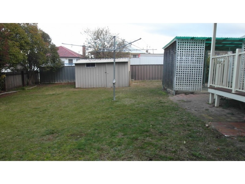 16 Gerald Street, Queanbeyan NSW 2620