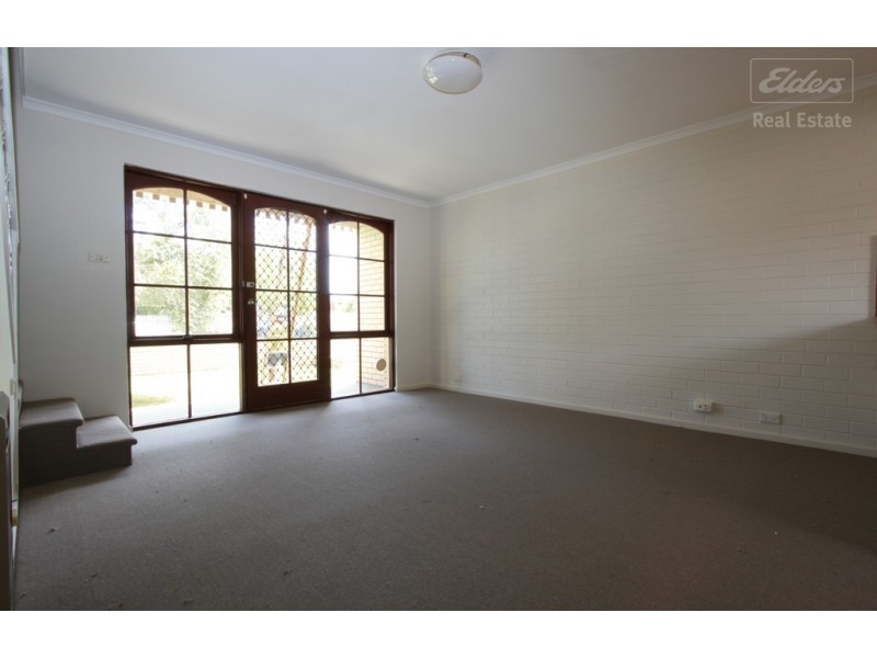 8/16 Broughton Place, Queanbeyan NSW 2620