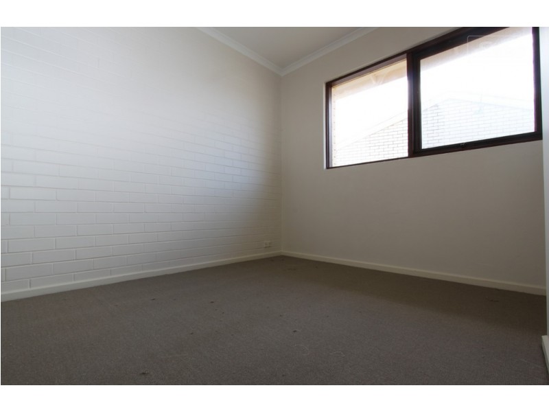 8/16 Broughton Place, Queanbeyan NSW 2620