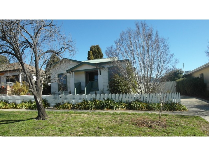 32 Thorpe Avenue, Queanbeyan NSW 2620