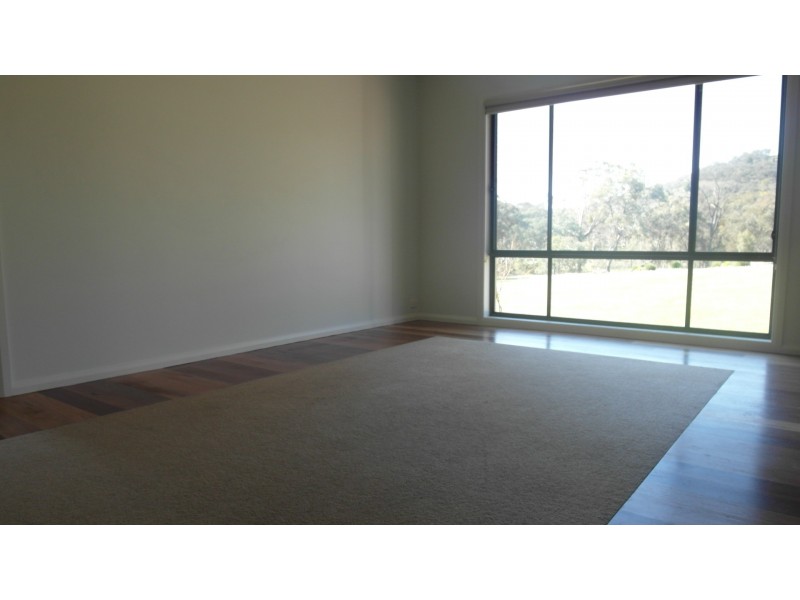 12 Staunton Place, Googong NSW 2620