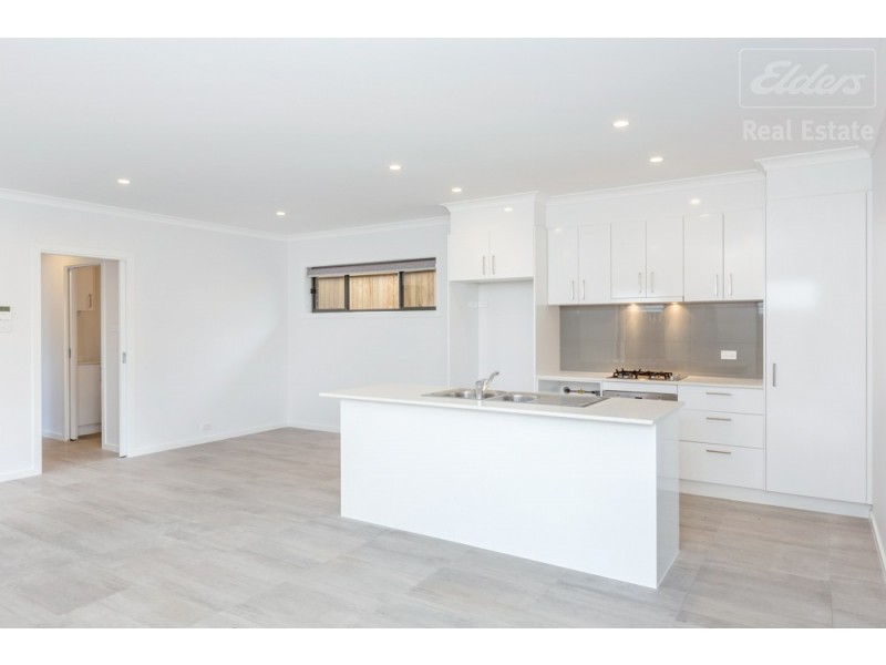 12 Ridings Road, Googong NSW 2620