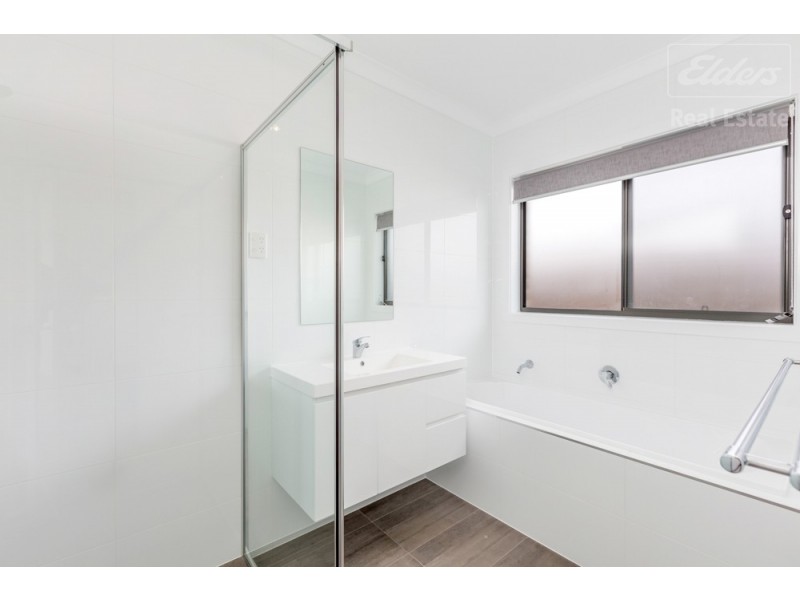 12 Ridings Road, Googong NSW 2620