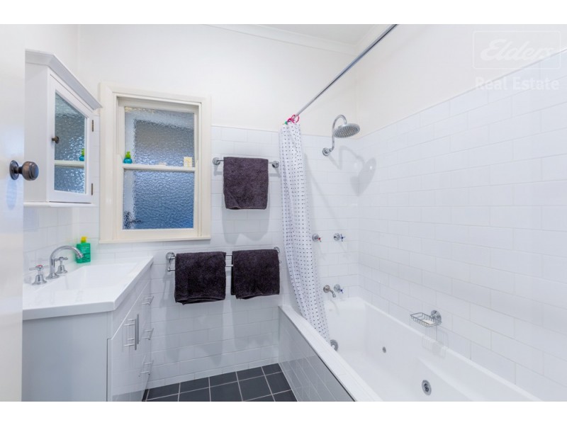 34 Cooma Street, Queanbeyan NSW 2620